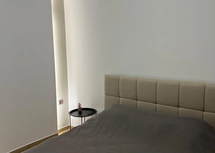 Riverside דירה פלורינה